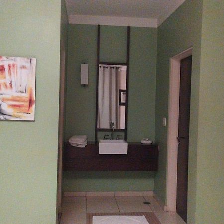Movie Inn Motel E Hospedagem (Adults Only) Ribeirão Preto Екстериор снимка